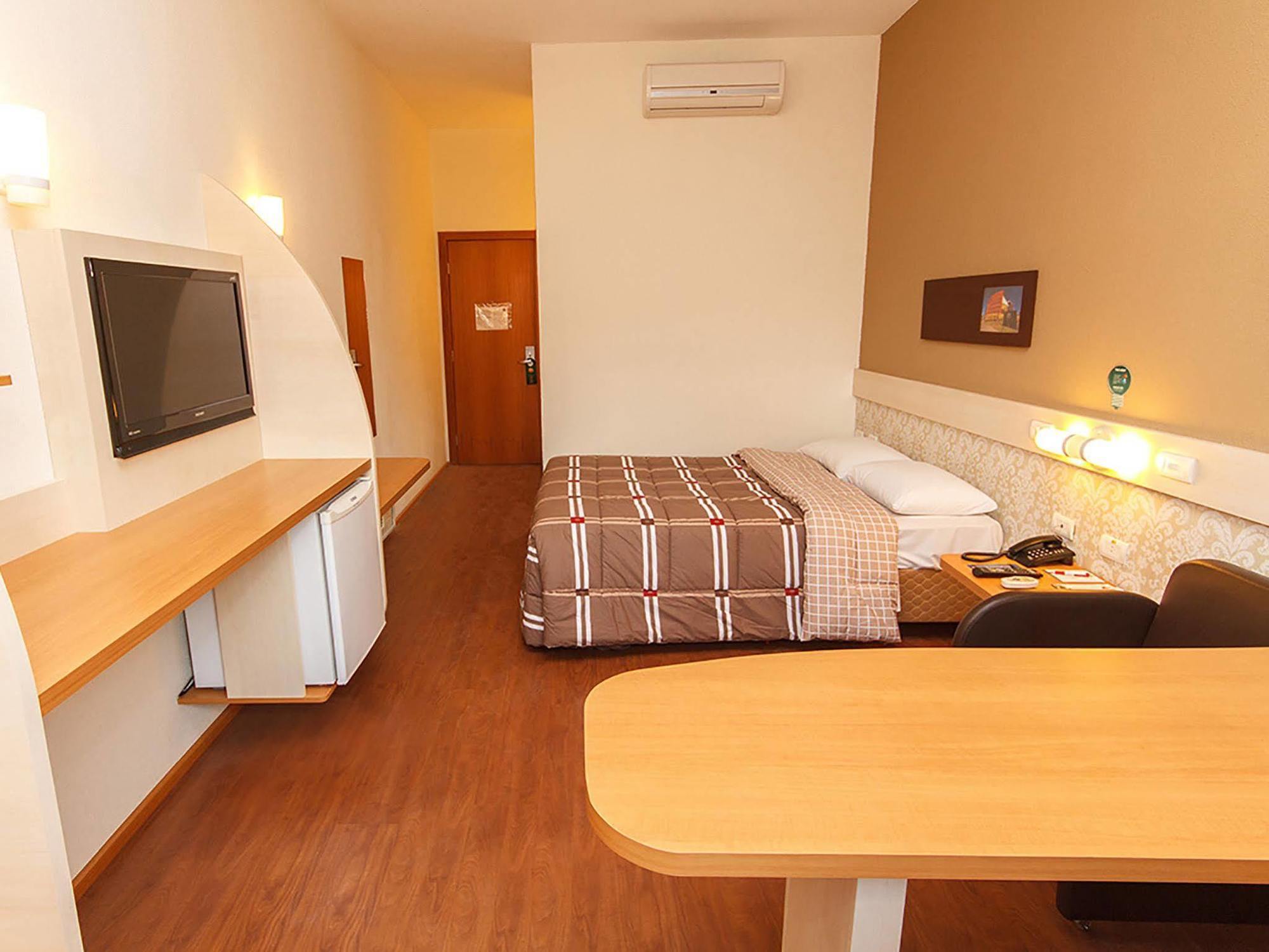 Hotel 10 Itajai/Navegantes Dış mekan fotoğraf