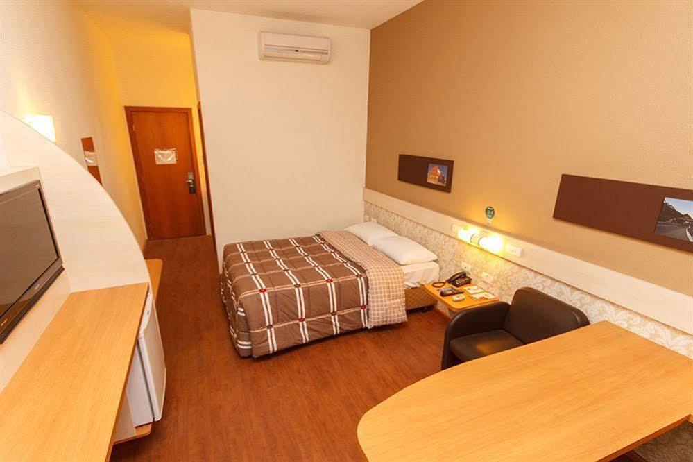 Hotel 10 Itajai/Navegantes Dış mekan fotoğraf